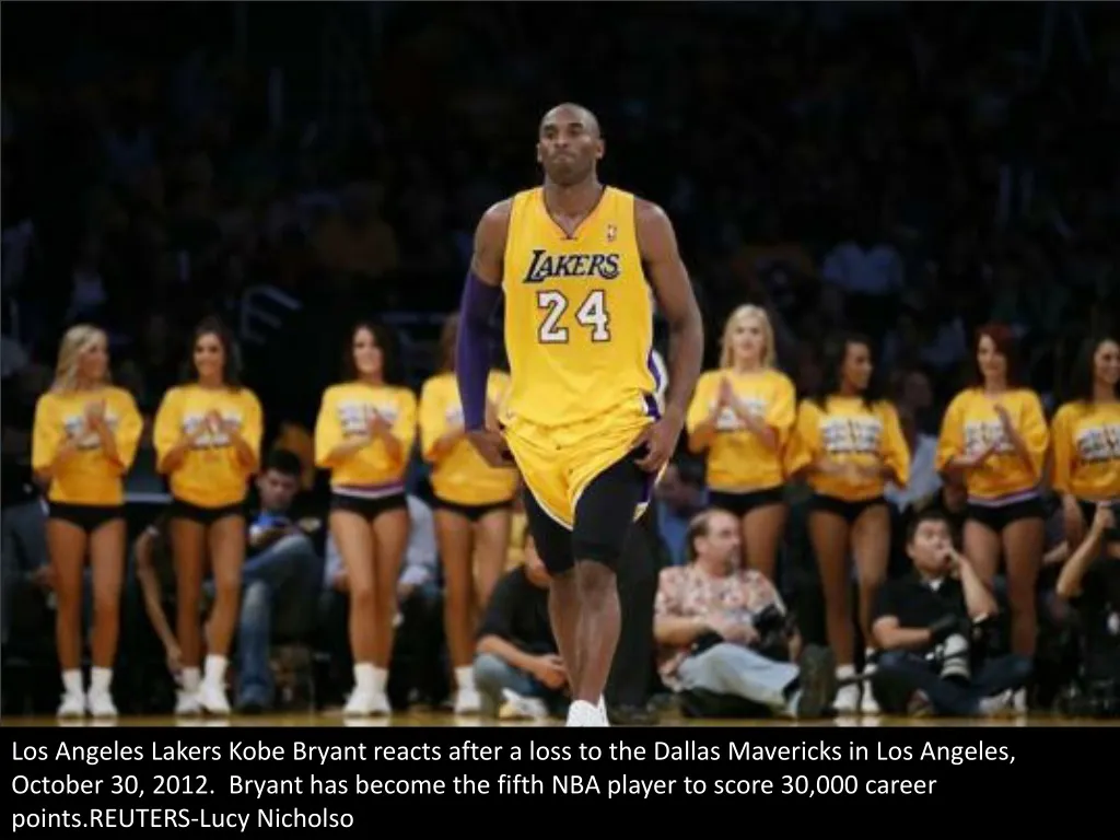 los angeles lakers kobe bryant reacts after
