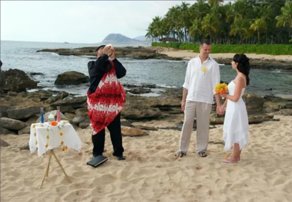 Enjoy wonderful Oahu wedding Ceremony with Loved ones