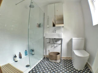 Bathroom fitters - slide 1