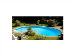 Distinctive Swimming Pools - slide 1